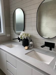 Brook Ave Glen Osmond - bathroom